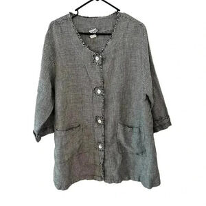 La fixsun tunic jacket button up 100% unsized so please read measurement